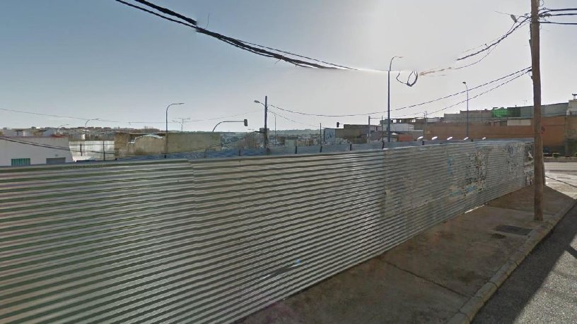 Terrain urbain de 303m² dans rue Marin De Rodezno, Badajoz