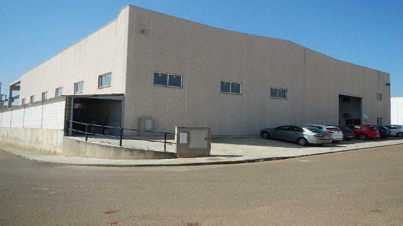 Nave/Almacén de 351m² en calle Zafra, Lobón, Badajoz