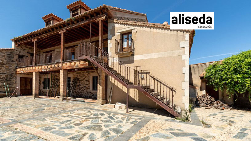 House  on street Zurbaran, Herreruela