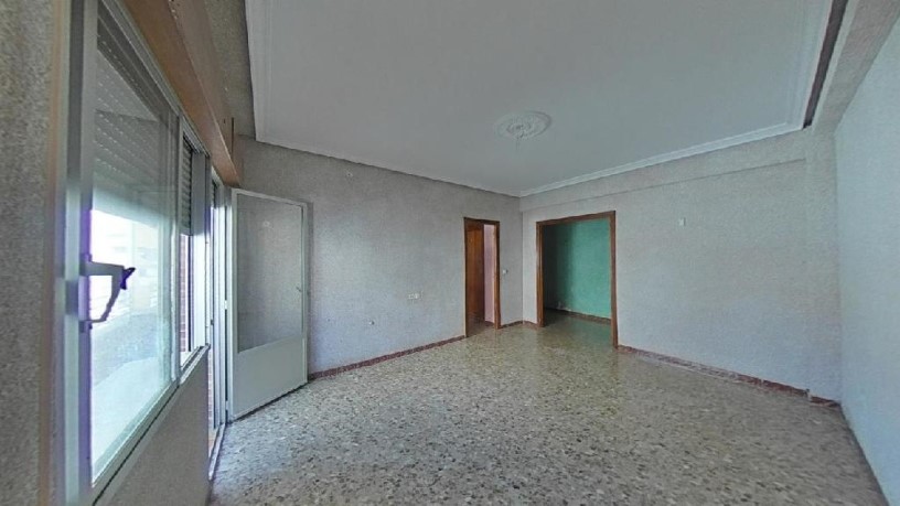 Flat of 116.00 m² with 4 bedrooms with 2 bathrooms  in Street El Cura, Casar De Cáceres