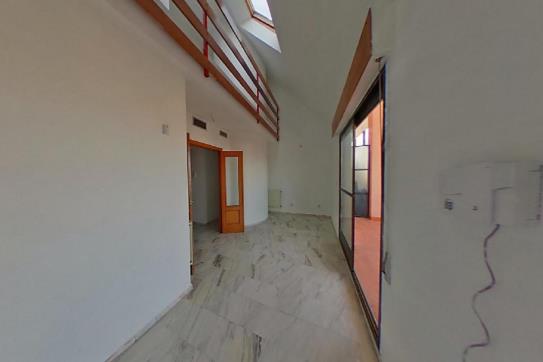 Piso de 148m² en calle Gil Cordero, Cáceres