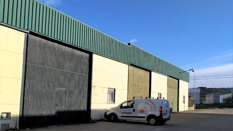 Nave industrial de 200m² en calle Isaac Peral, Plasencia, Cáceres