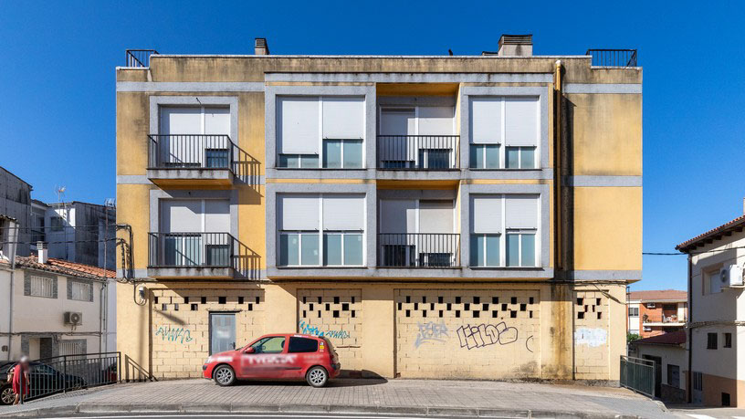 Obra parada en calle Cristobal Colon, Malpartida De Plasencia, Cáceres