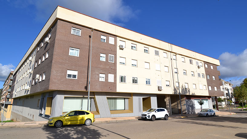 Plaza de garaje de 30m² en tipovia.otrs Luis Velez De Guevara, Plasencia, Cáceres