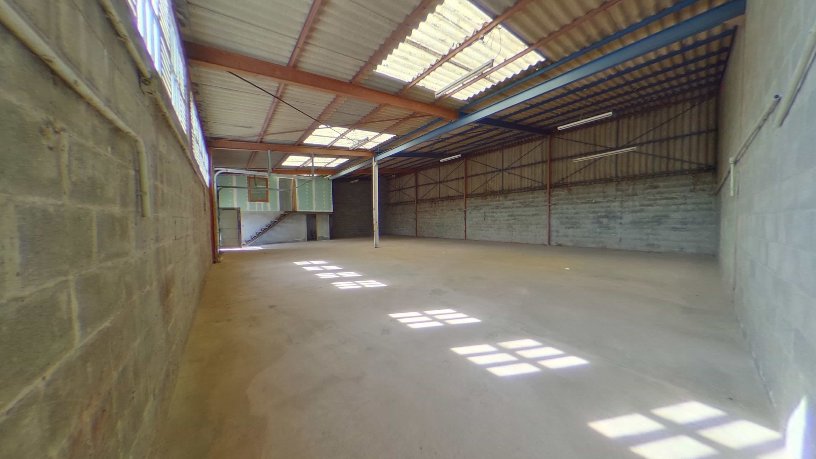 Nave industrial de 470m² en calle Da Grobia, Oleiros, A Coruña