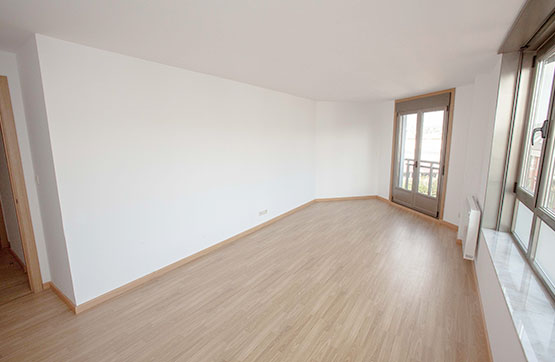 Flat in road De Castilla, Narón