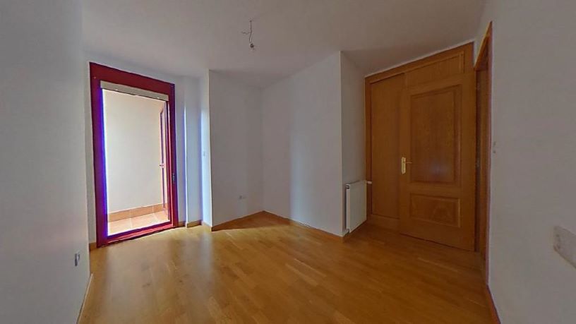 Piso de 165m² en calle Cangas, Narón, A Coruña