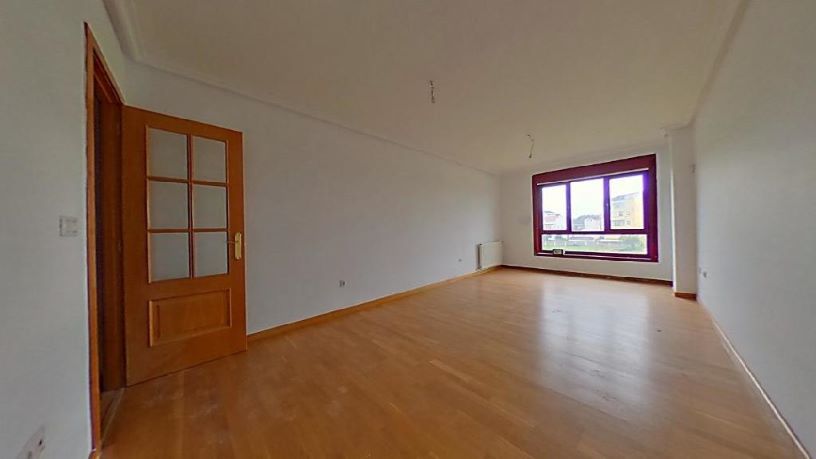 Piso de 136m² en calle Cangas, Narón, A Coruña