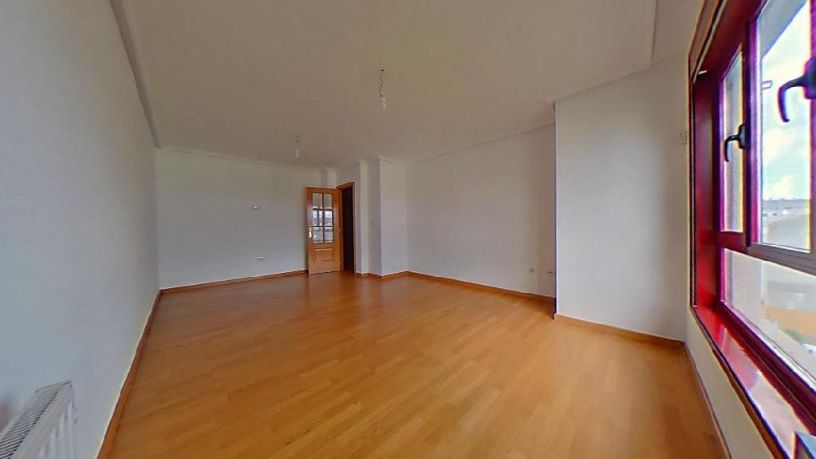 Piso de 123m² en calle Cangas, Narón, A Coruña