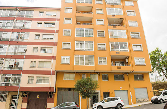 Plaza de garaje de 147m² en calle Pomar, Lugo