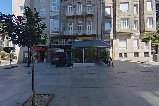 Piso de 154.00 m² con 3 habitaciones con 2 baños  en Calle Pablo Morillo, Vigo