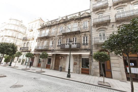 Piso en calle Luis Taboada, Vigo, Pontevedra