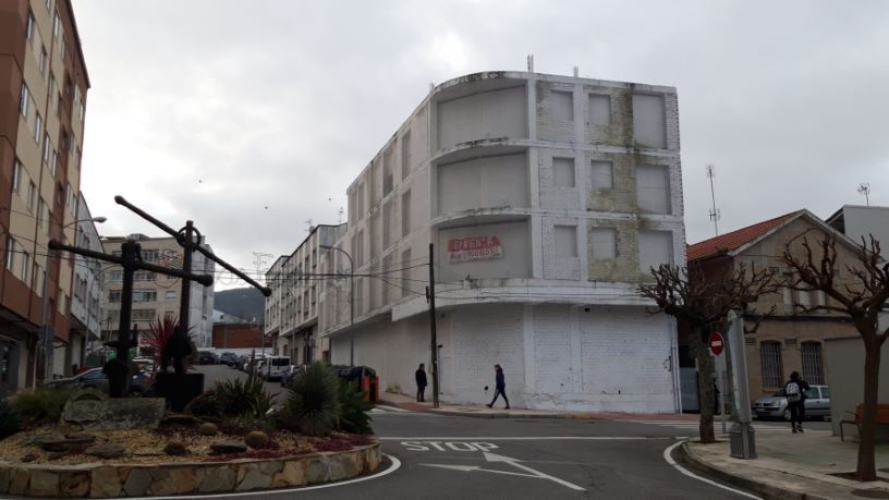 Travail arrêté  dans rue Concepción Arenal, Marín