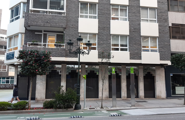 Local comercial de 1520m² en avenida De Las Camelias, Vigo, Pontevedra