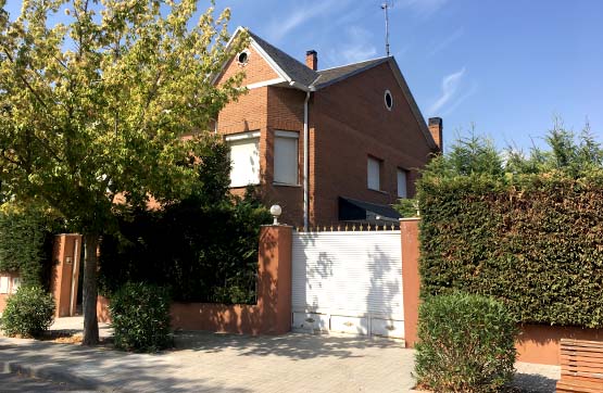 Chalet de 330m² dans rue Antonio Machado, Griñón, Madrid