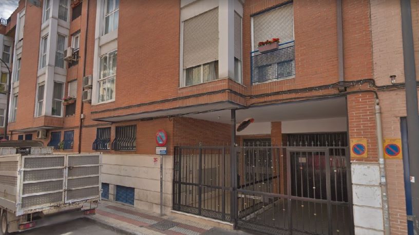Parking space in street San Isidro, Getafe, Madrid