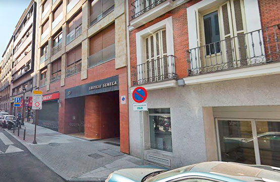 Plaza de garaje  en calle Leganitos, Madrid
