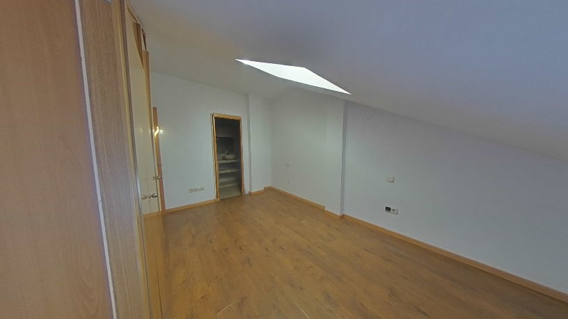 Piso de 117m² en calle San Vicente Martir, Pinto, Madrid