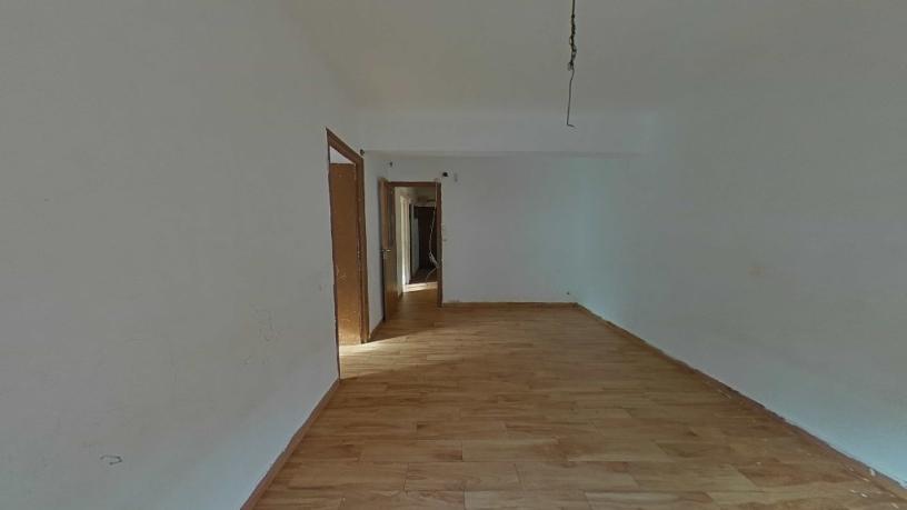 Piso de 67m² en calle Garci-nuño, Madrid