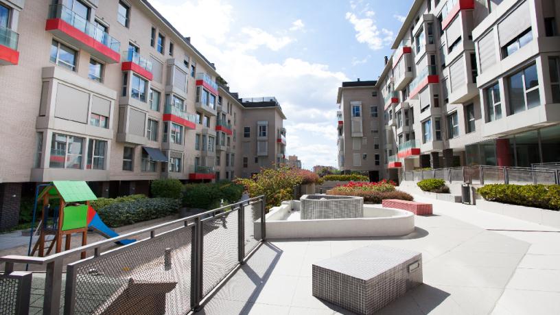 Plaza de garaje de 36m² en calle Cabanillas De La Sierra, Madrid