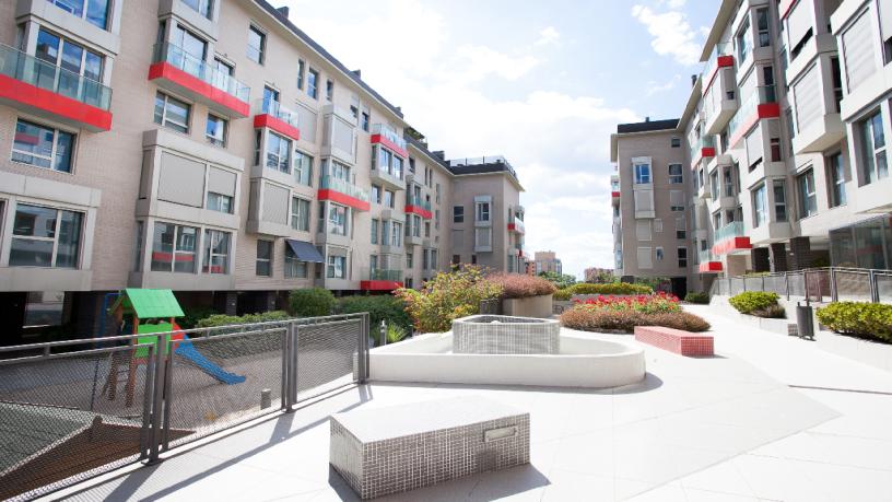 Plaza de garaje de 37m² en calle Cabanillas De La Sierra, Madrid