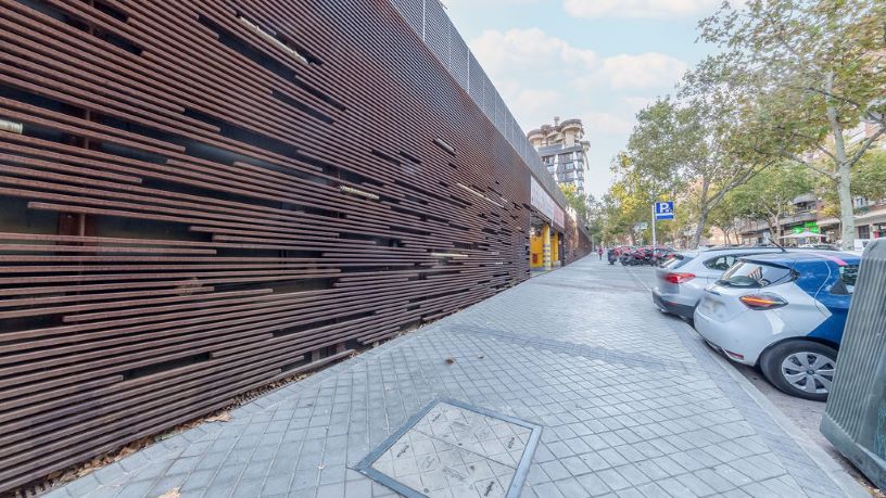 Plaza de garaje en avenida De America, Madrid