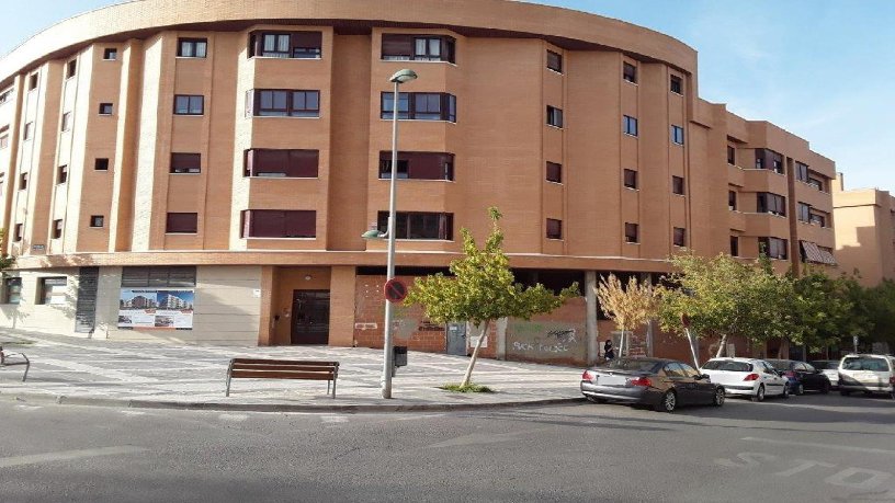 Local comercial de 66m² en calle Cortinas Cervantes, Arganda Del Rey, Madrid