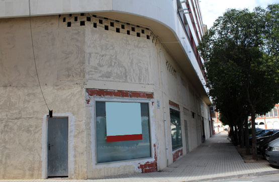 Local comercial de 261m² en avenida Libertad 27 C/v Aguilas 2, Yecla, Murcia