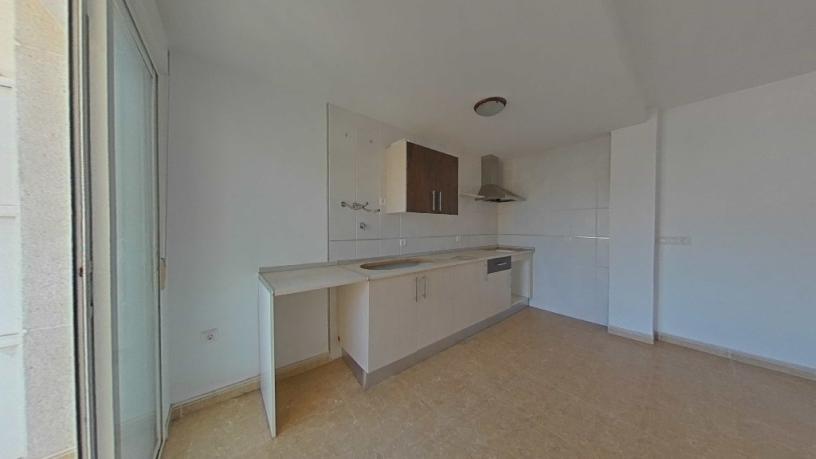 Piso de 72m² en calle Granada, Águilas, Murcia