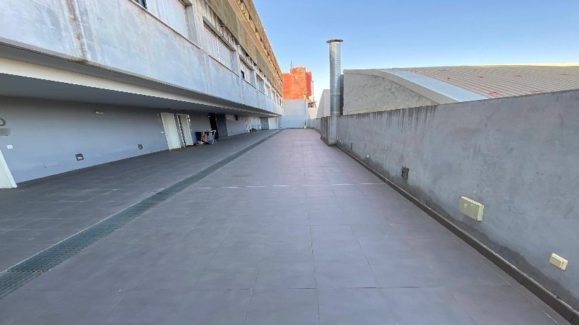 Local comercial de 595m² en carretera Del Palmar, Murcia