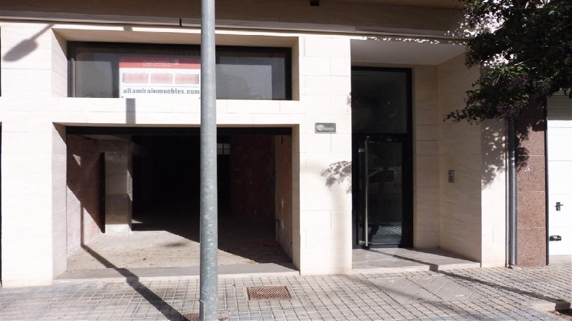 Local comercial de 342m² en avenida De La Libertad, Yecla, Murcia