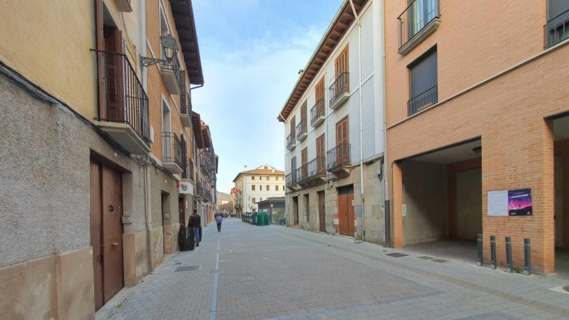 Flat in street Mayor, Villava/atarrabia