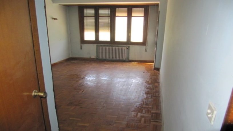 438m² Flat on avenue Severino Fernandez, Tafalla, Navarra