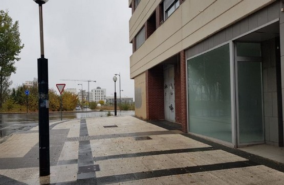 Local comercial de 208m² en calle Madre Teresa De Calcuta, Vitoria-gasteiz, Álava