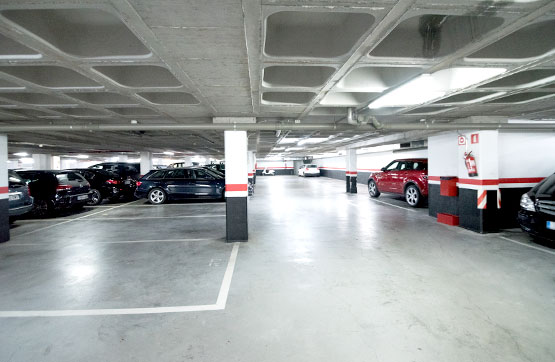 Parking space  on street Henao, Bilbao