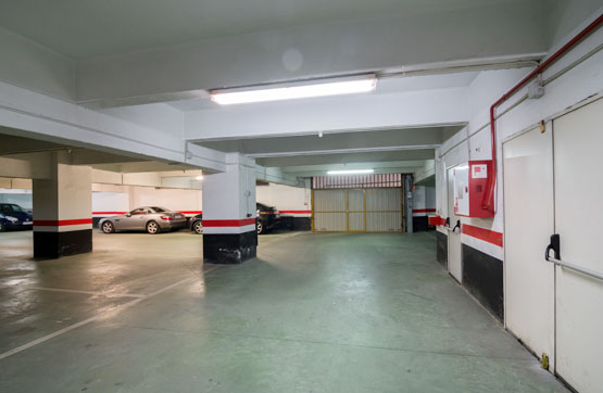 14m² Parking space on avenue Cervantes, Basauri, Vizcaya