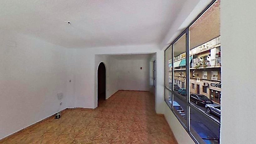 Piso de 63m² en calle Carmelo Serrano Garcia, Elche/elx, Alicante