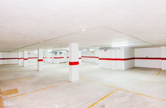 Parking space on boulevard Juan Mateo Garcia-ed.tiare, Torrevieja