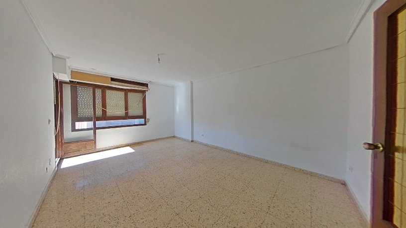 Piso de 140m² en calle Doctor Sirvent, Almoradí, Alicante