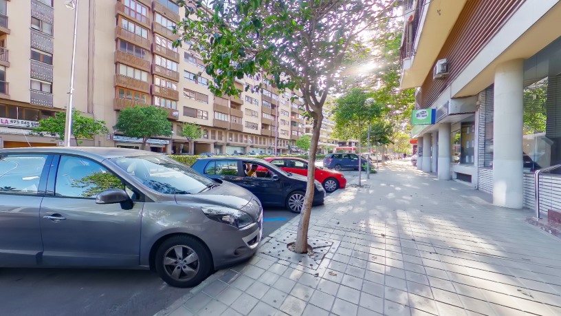 Locaux commerciaux de 429m² dans avenue Eusebio Sempere Urb.el Parque, Alicante/alacant, Alicante