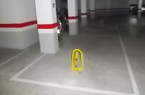 Parking space on street Josefina Manresa Quesada, Elche/elx