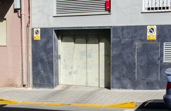 Parking space in street Suiza, Alicante/alacant, Alicante