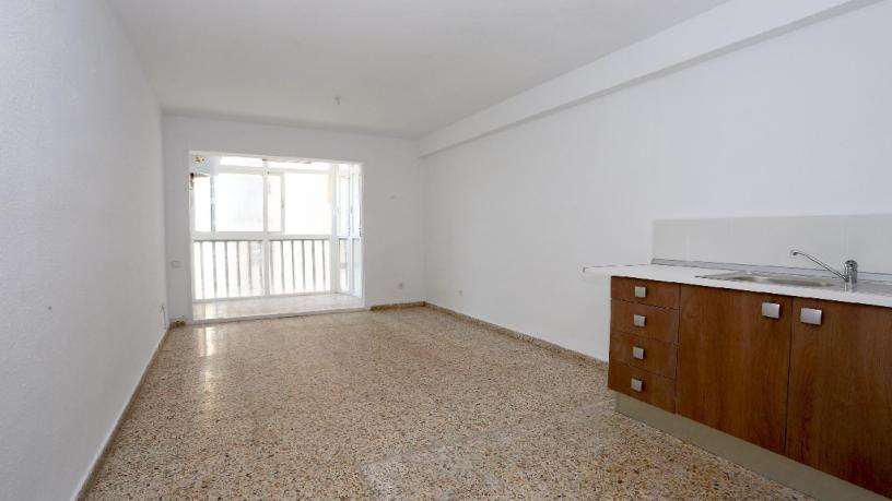 Piso de 53m² en calle Maestro Serrano, Calp, Alicante