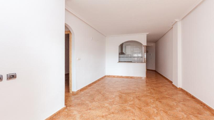 Piso de 60m² en rambla Juan Mateo Garcia Lorca, Torrevieja, Alicante