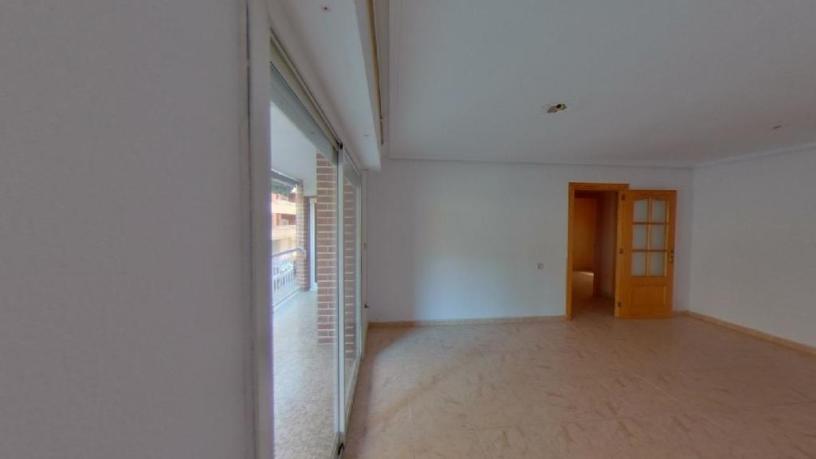 Piso de 92m² en calle Doña Sinforosa, Torrevieja, Alicante