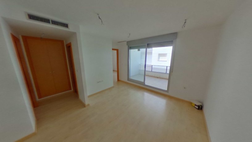 Piso de 80m² en calle Clara Campoamor, Dénia, Alicante