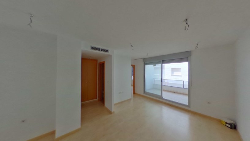 Piso de 80m² en calle Clara Campoamor, Dénia, Alicante