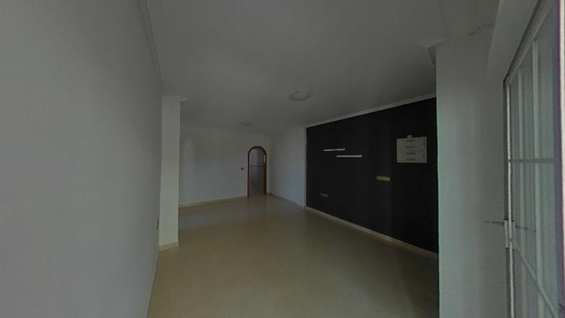 Piso de 71m² en calle El Cipres, Orihuela, Alicante