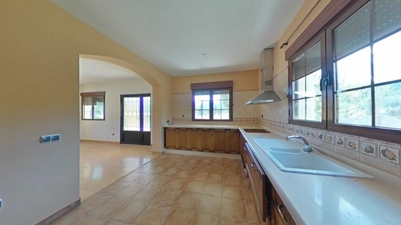 Casa de 286m² en partida Piii-p4 Rambla-cati, Castalla, Alicante