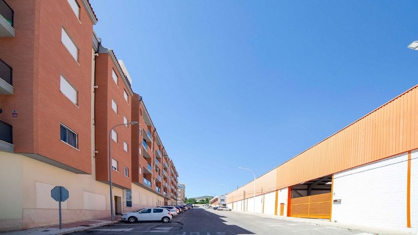 Locaux commerciaux de 603m² dans rue Federico Garcia Lorca, Castalla, Alicante